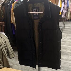 GAP Men's Dark Puffer Vest